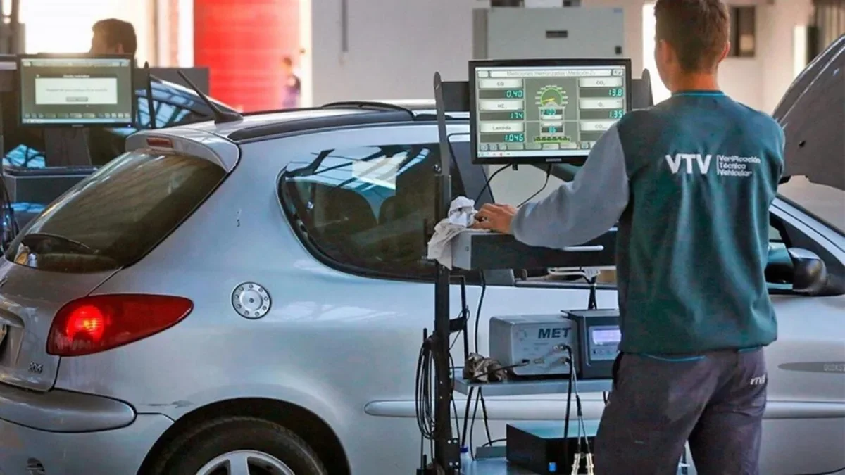 VTV en La Plata: vecinos apuran trámites antes del aumento de tarifas mañana